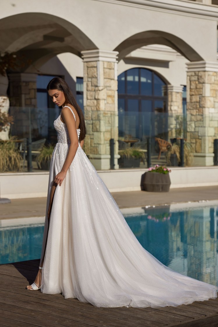 Dress GR009 from the Golden Ray collection by Angeo Bridal