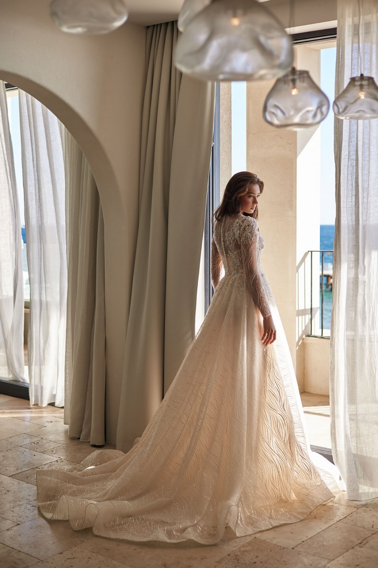 Dress GR010 from the Golden Ray collection by Angeo Bridal