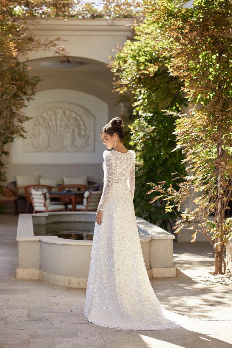 Dress GR012 from the Golden Ray collection by Angeo Bridal