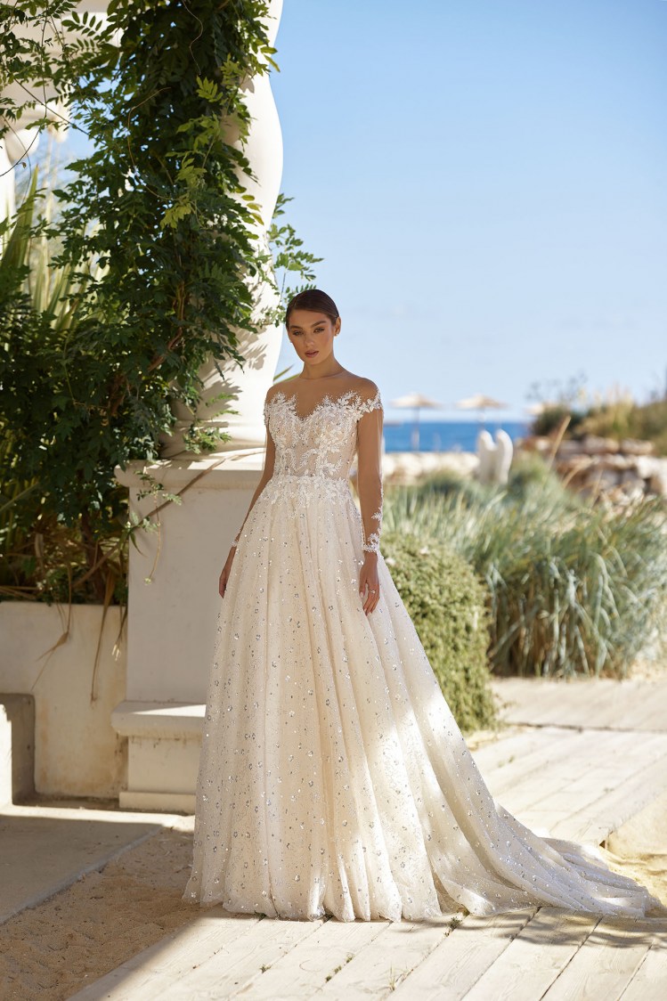 Dress GR015 from the Golden Ray collection by Angeo Bridal
