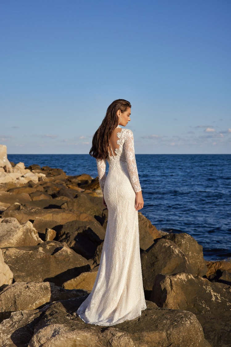 Dress GR021 from the Golden Ray collection by Angeo Bridal
