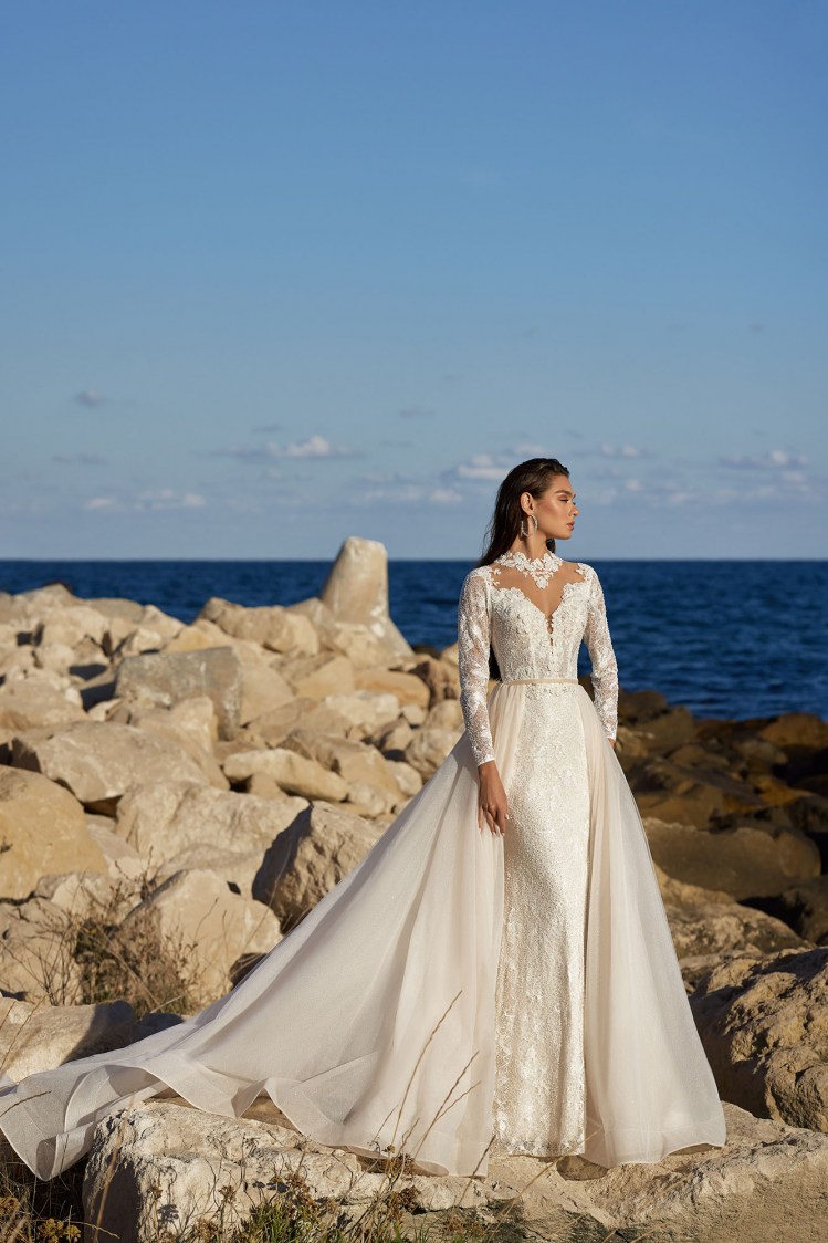 Dress GR021 from the Golden Ray collection by Angeo Bridal