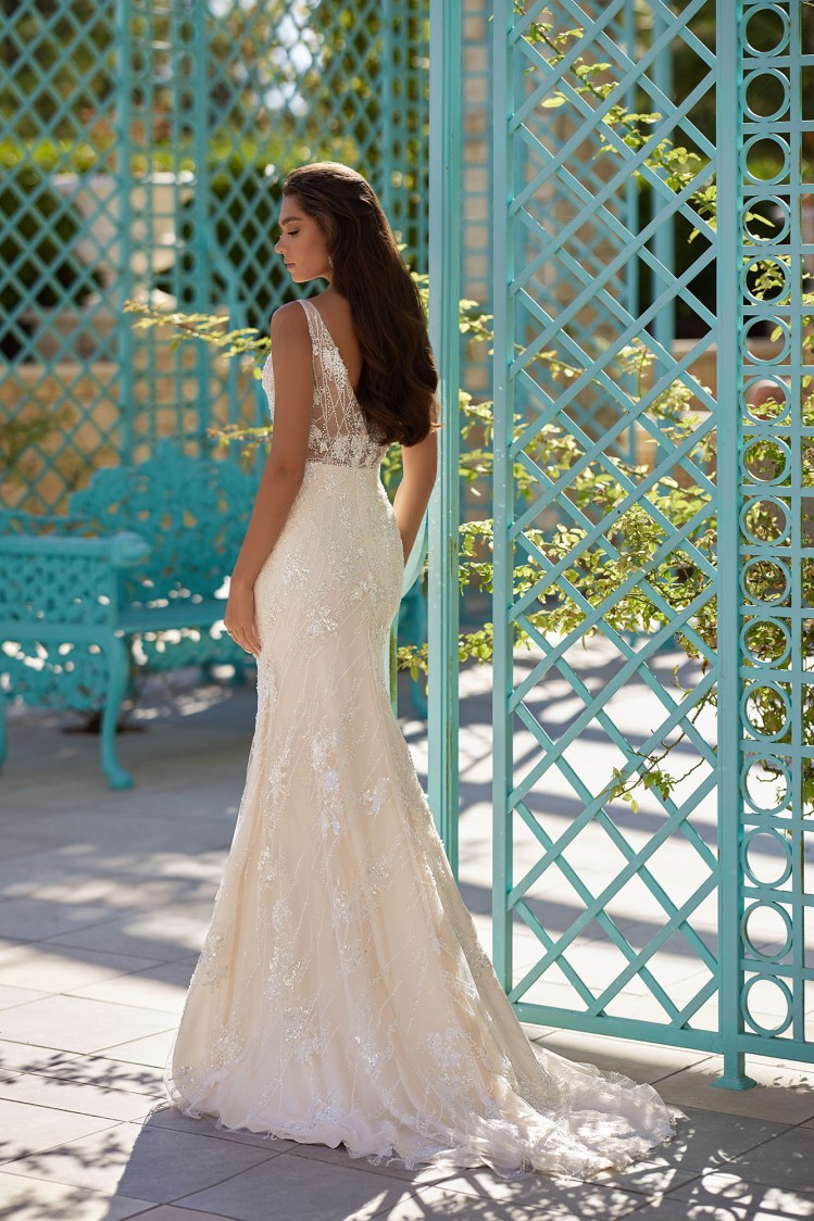 Dress GR023 from the Golden Ray collection by Angeo Bridal