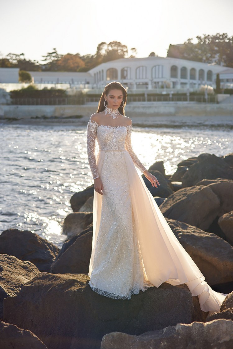 Dress GR024 from the Golden Ray collection by Angeo Bridal