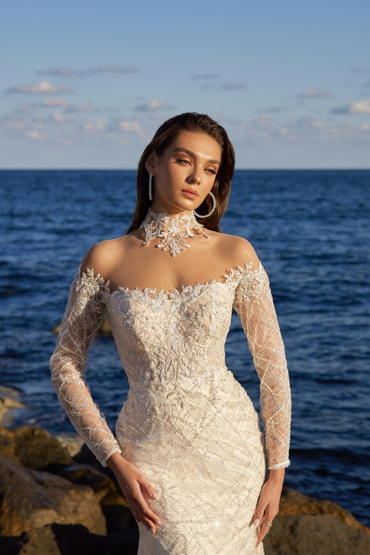 Dress GR024 from the Golden Ray collection by Angeo Bridal