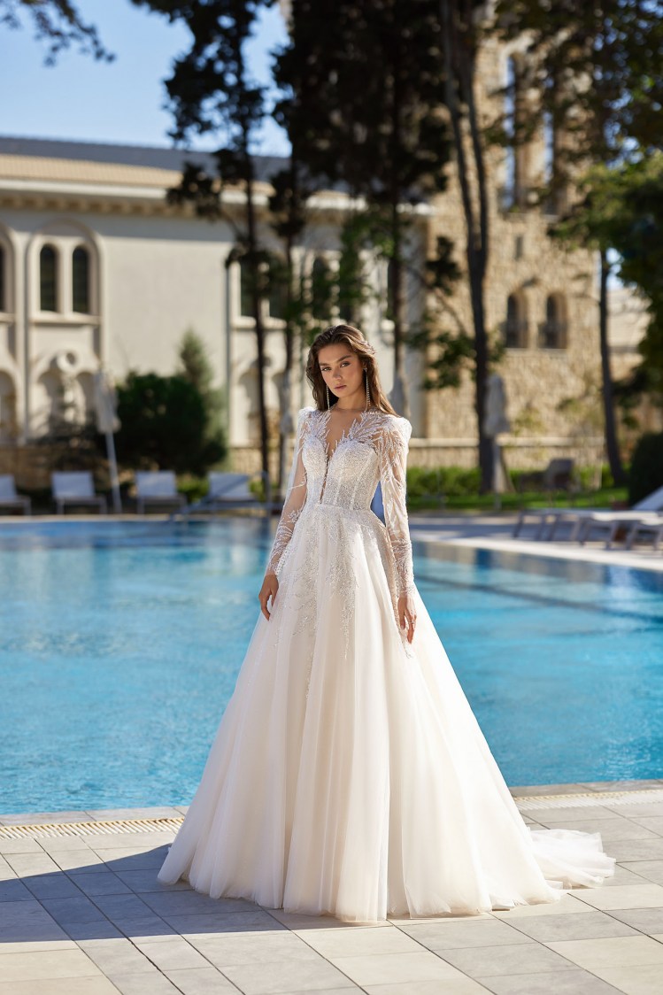 Dress GR026 from the Golden Ray collection by Angeo Bridal