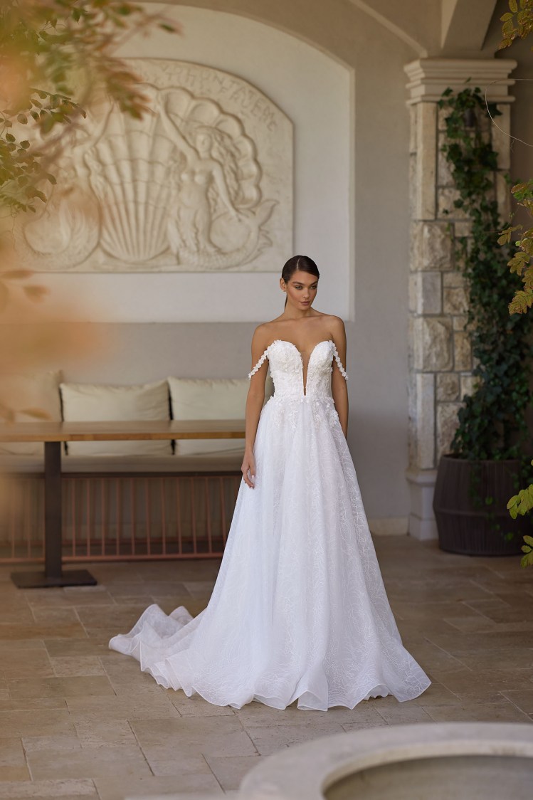 Dress GR029 from the Golden Ray collection by Angeo Bridal