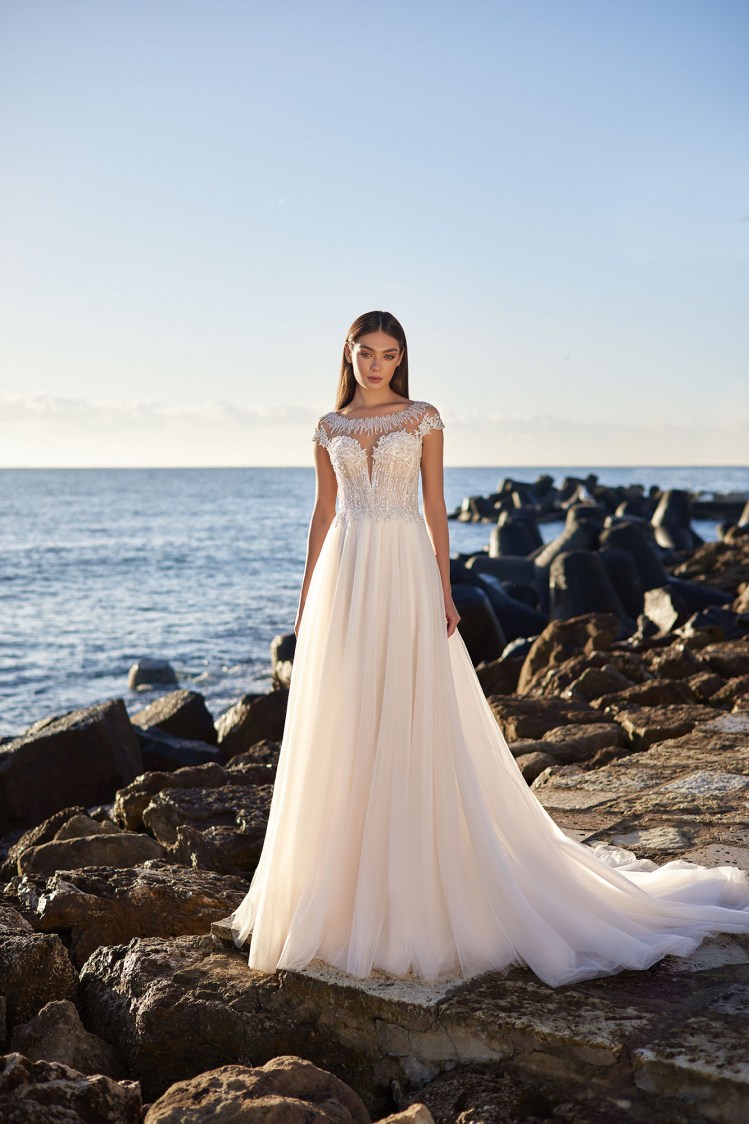Dress GR034 from the Golden Ray collection by Angeo Bridal