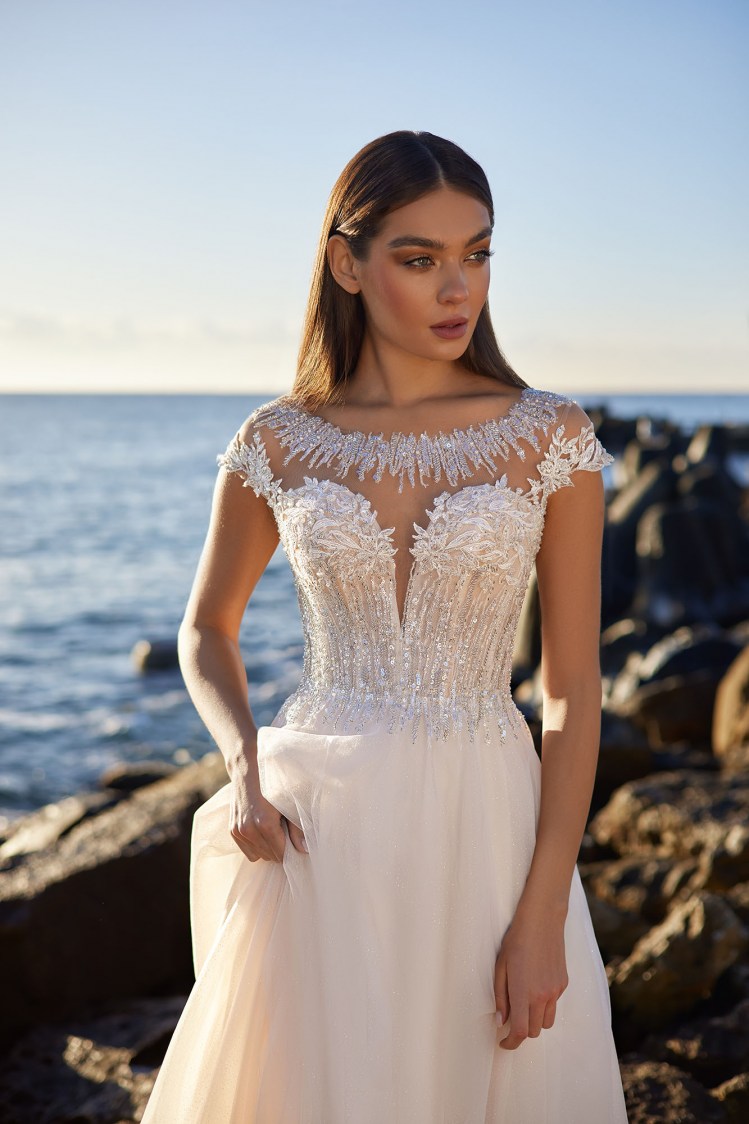 Dress GR034 from the Golden Ray collection by Angeo Bridal