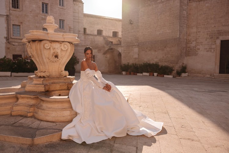Плаття M271 Aspen з колекції Monopoli від Angeo Bridal