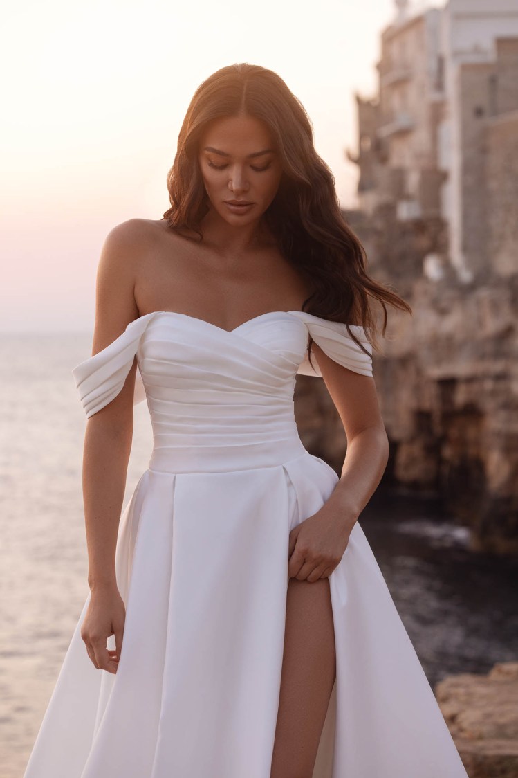 Плаття M275 Gianna з колекції Monopoli від Angeo Bridal
