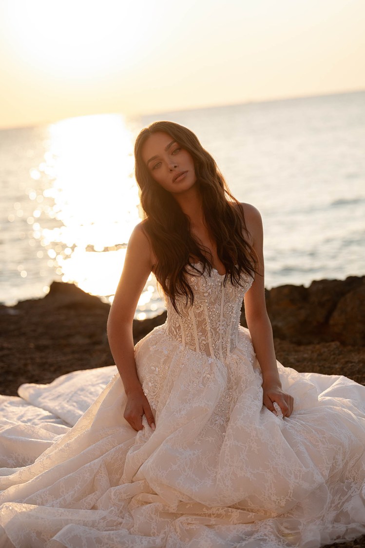 Плаття M285 Caprielle з колекції Monopoli від Angeo Bridal