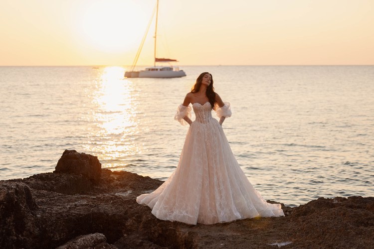 Плаття M285 Caprielle з колекції Monopoli від Angeo Bridal
