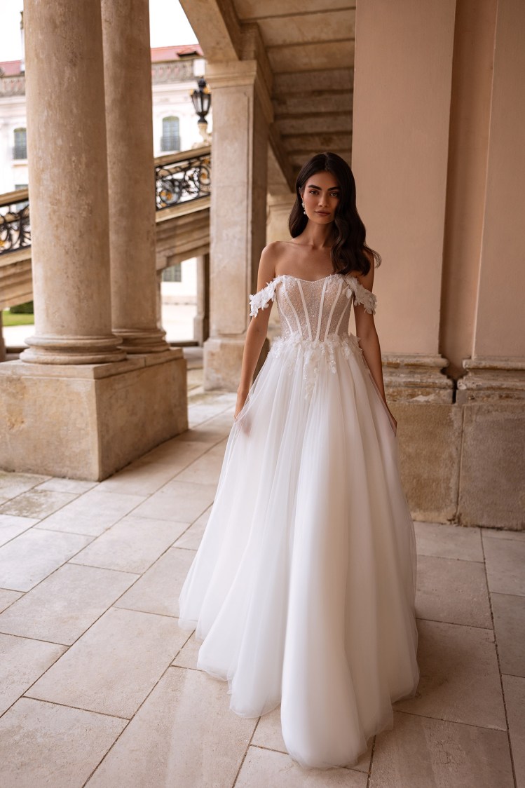 Dress RE231 Coco from the Royal Elegance collection by Angeo Bridal
