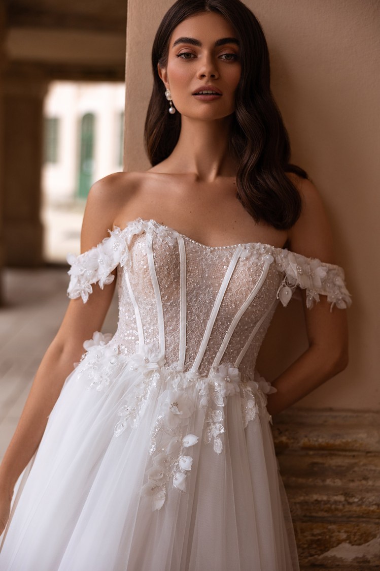 Dress RE231 Coco from the Royal Elegance collection by Angeo Bridal