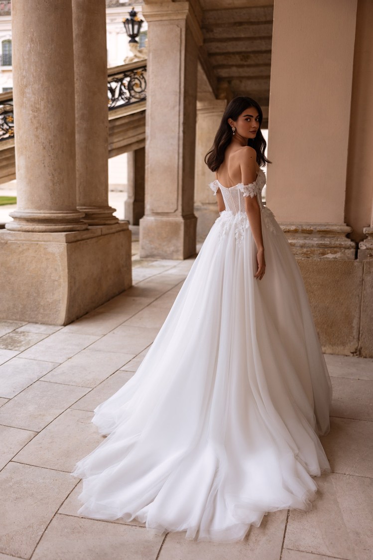 Dress RE231 Coco from the Royal Elegance collection by Angeo Bridal