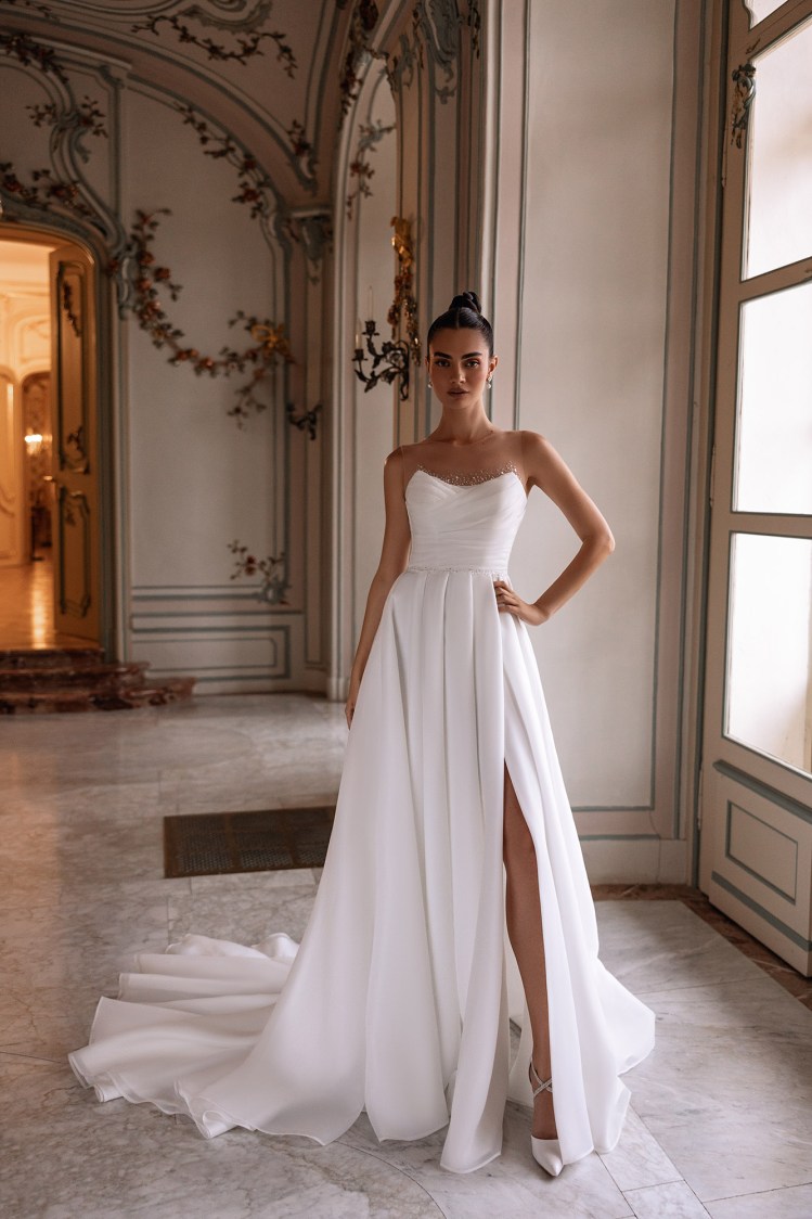 Dress RE233 Robbie from the Royal Elegance collection by Angeo Bridal