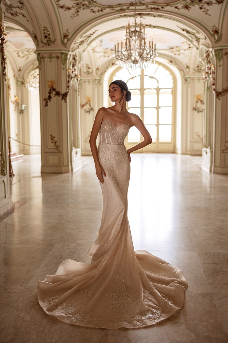 Dress RE237 Moreina from the Royal Elegance collection by Angeo Bridal