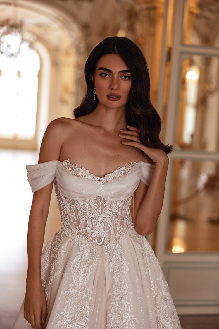 Dress RE245 Arizona from the Royal Elegance collection by Angeo Bridal