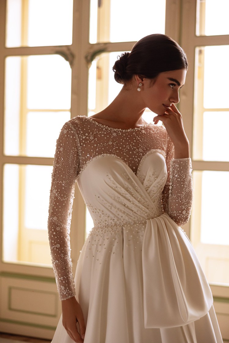 Dress RE253 Janice from the Royal Elegance collection by Angeo Bridal