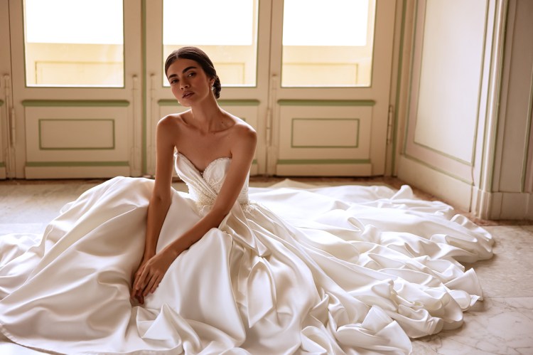 Dress RE253 Janice from the Royal Elegance collection by Angeo Bridal