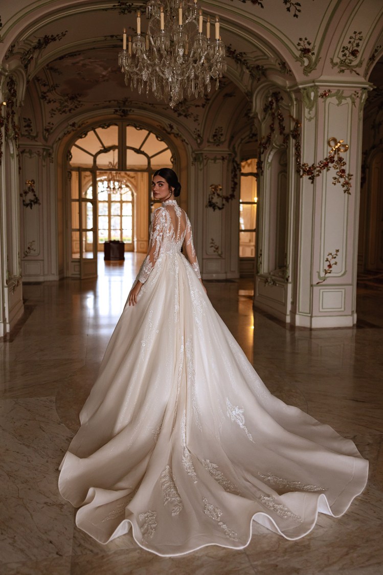 Dress RE256 Jacqueline from the Royal Elegance collection by Angeo Bridal