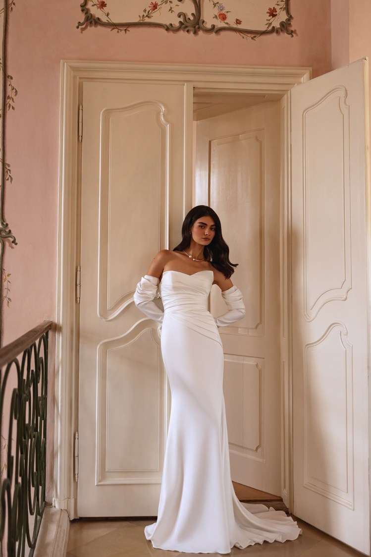 Dress RE258 Tali from the Royal Elegance collection by Angeo Bridal