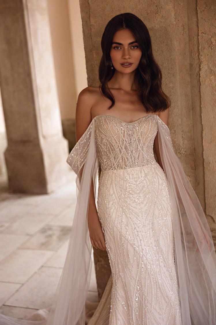 Dress RE261 Lamina from the Royal Elegance collection by Angeo Bridal