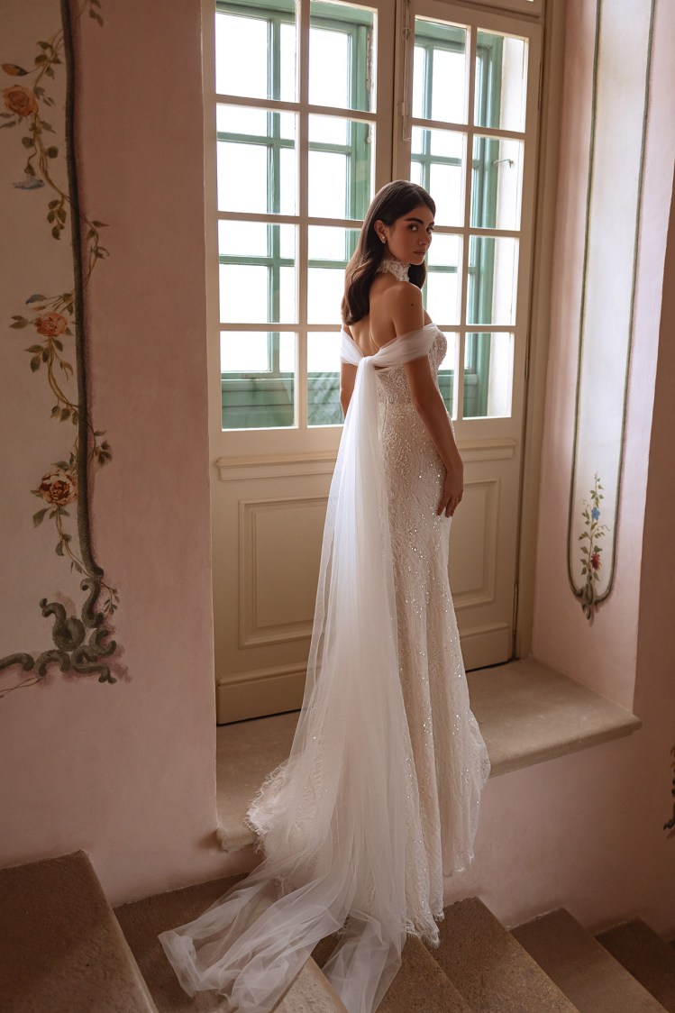 Dress RE262 Lurita from the Royal Elegance collection by Angeo Bridal